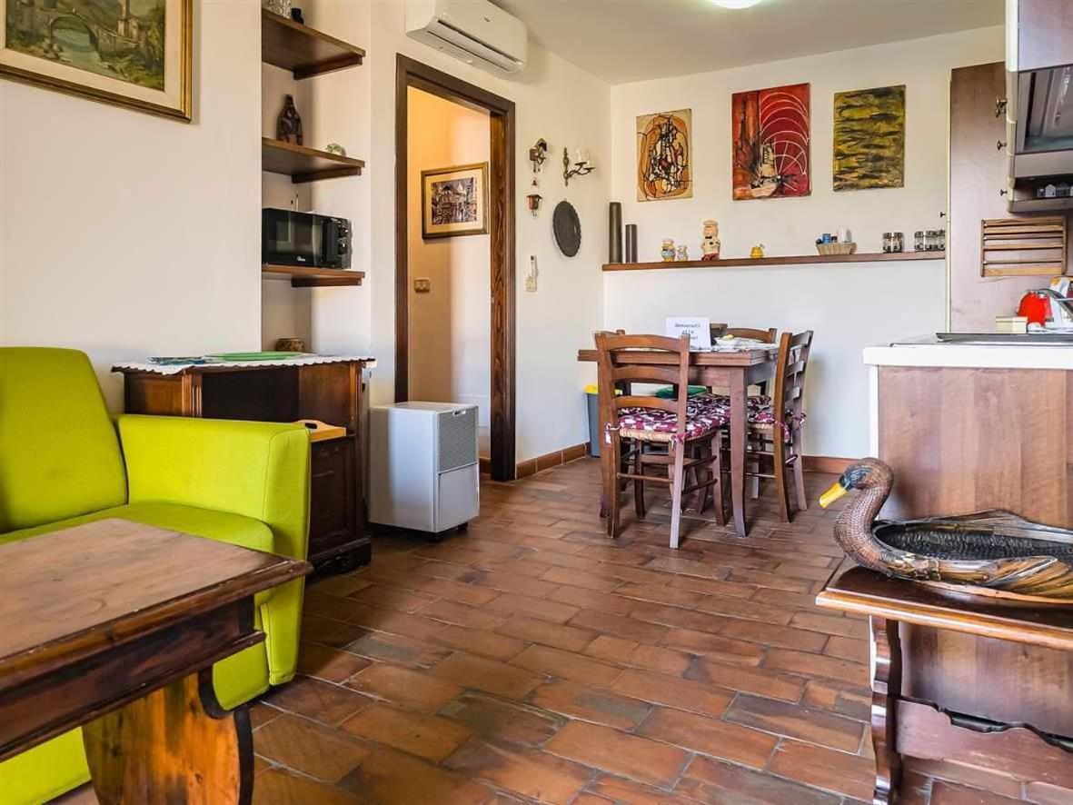 La Casina Di Rosi Vivere Nellantico Borgo กาส์ตีจลิโอเน เดลลา เปสกายา ภายนอก รูปภาพ